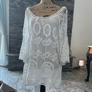 XCVI White Sheer Lace Tunic Top